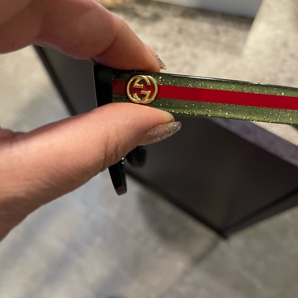 Gucci Sunglasses - Picture 11 of 11
